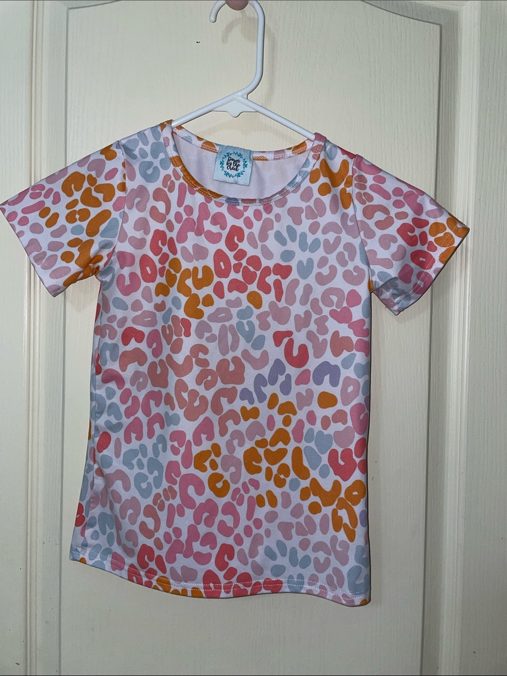 Kids Short Sleeve Top with Pink & Orange Leopard Print